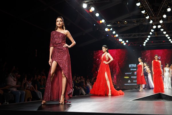 What Is Fashion Show Types And Importance Of Fashion Show